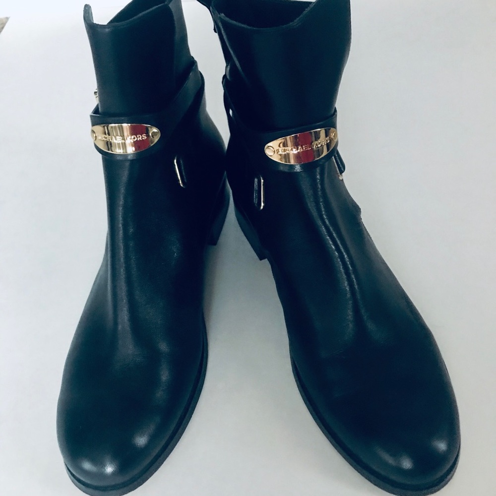 Michael Kors Black Leather Ankle Boots Size 8
